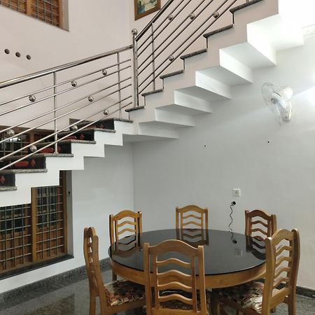 Joby Homestay Kadamakudy Kochi Luaran gambar