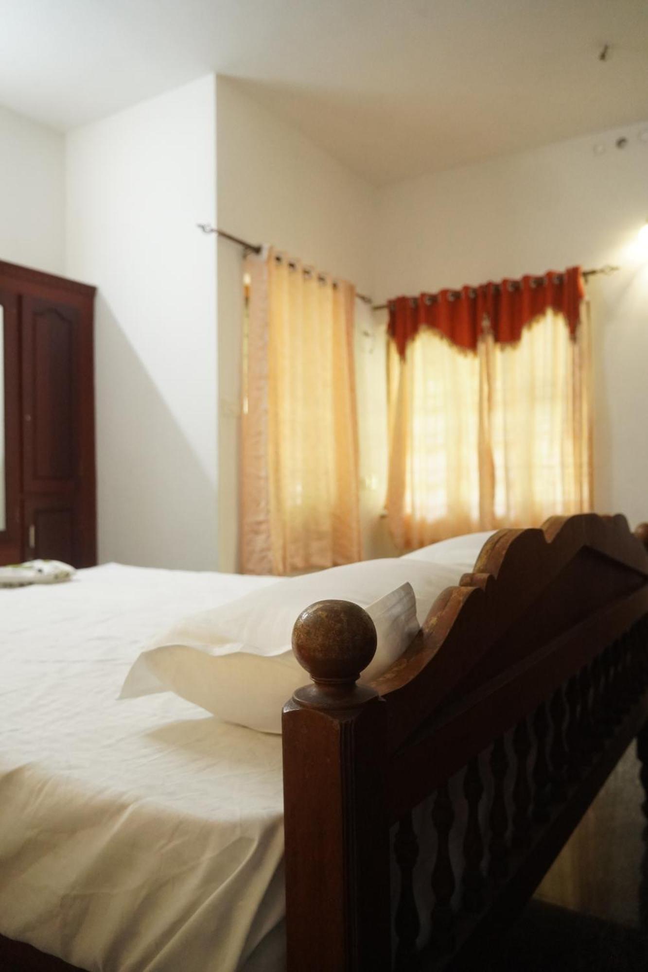 Joby Homestay Kadamakudy Kochi Luaran gambar